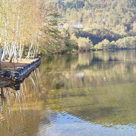 Casa Vacanza Da Nonna Elena Vattaro Eksteriør billede
